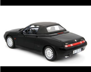 Alfa Romeo Spider 2.0 T.Spark 16V 1995 NERO Laudoracing 1:18 Resinemodell (Türen, Motorhaube... nicht zu öffnen!)